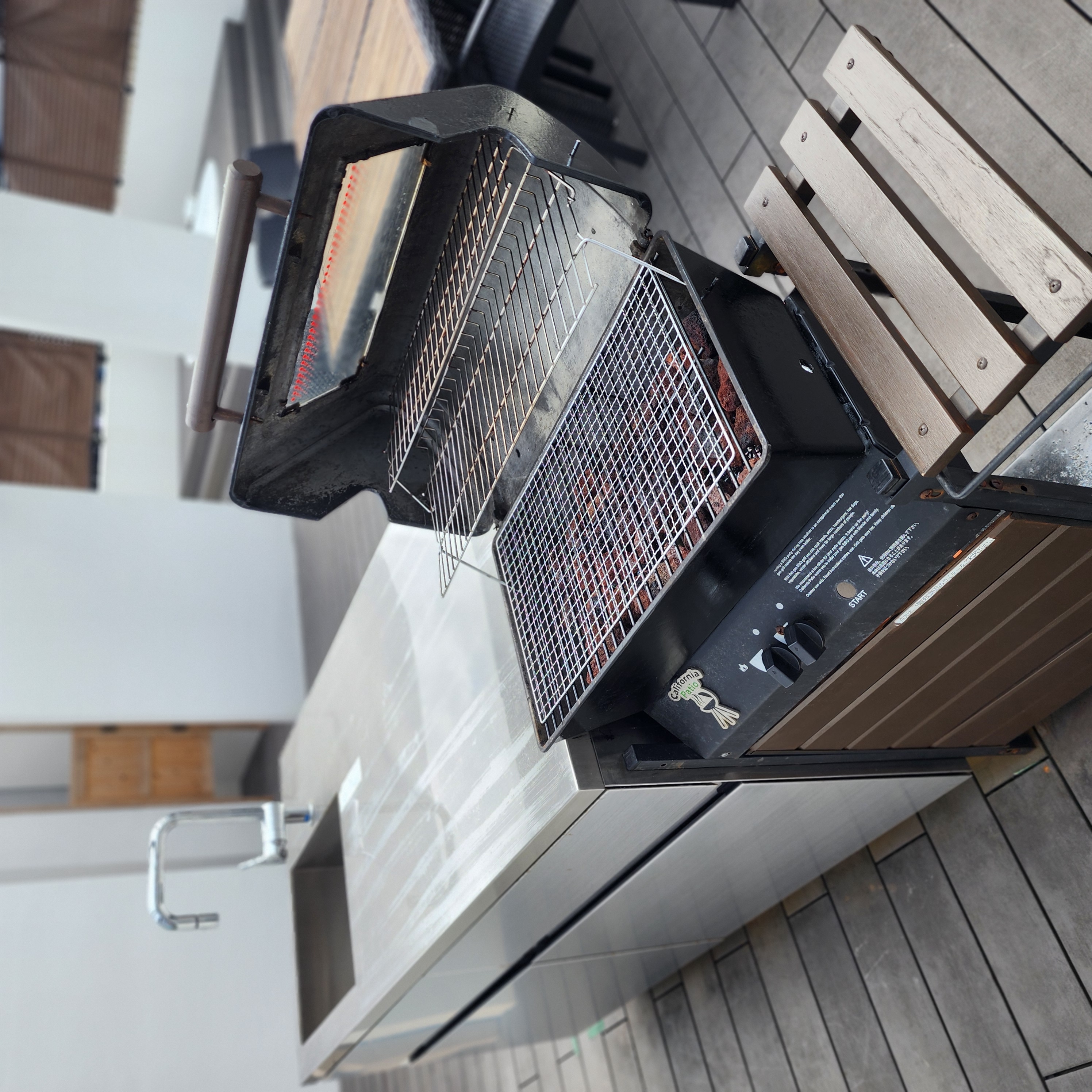 贅沢なルーフテラスとBBQグリル